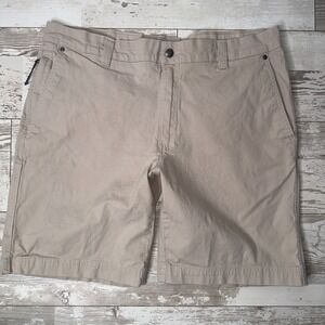 Columbia Chino Shorts Mens 38/10 Beige Solid Stretch Flex Flat Front Regular Fit